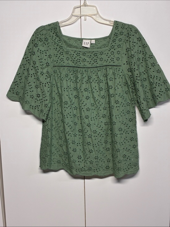 GAP Tops - GAP Green Eyelet Flutter Sleeve Blouse Cottagecore,Top Small